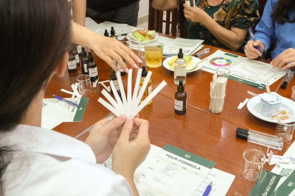- R Workshop & Art Space Một số khoảnh khắc đẹp tại Workshop doanh nghiệp